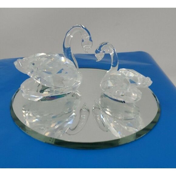 RETIRED TWO CHARMING SWAROVSKI AUSTRIAN CRYSTAL SWAN BIRDS ON MIRROR BASE